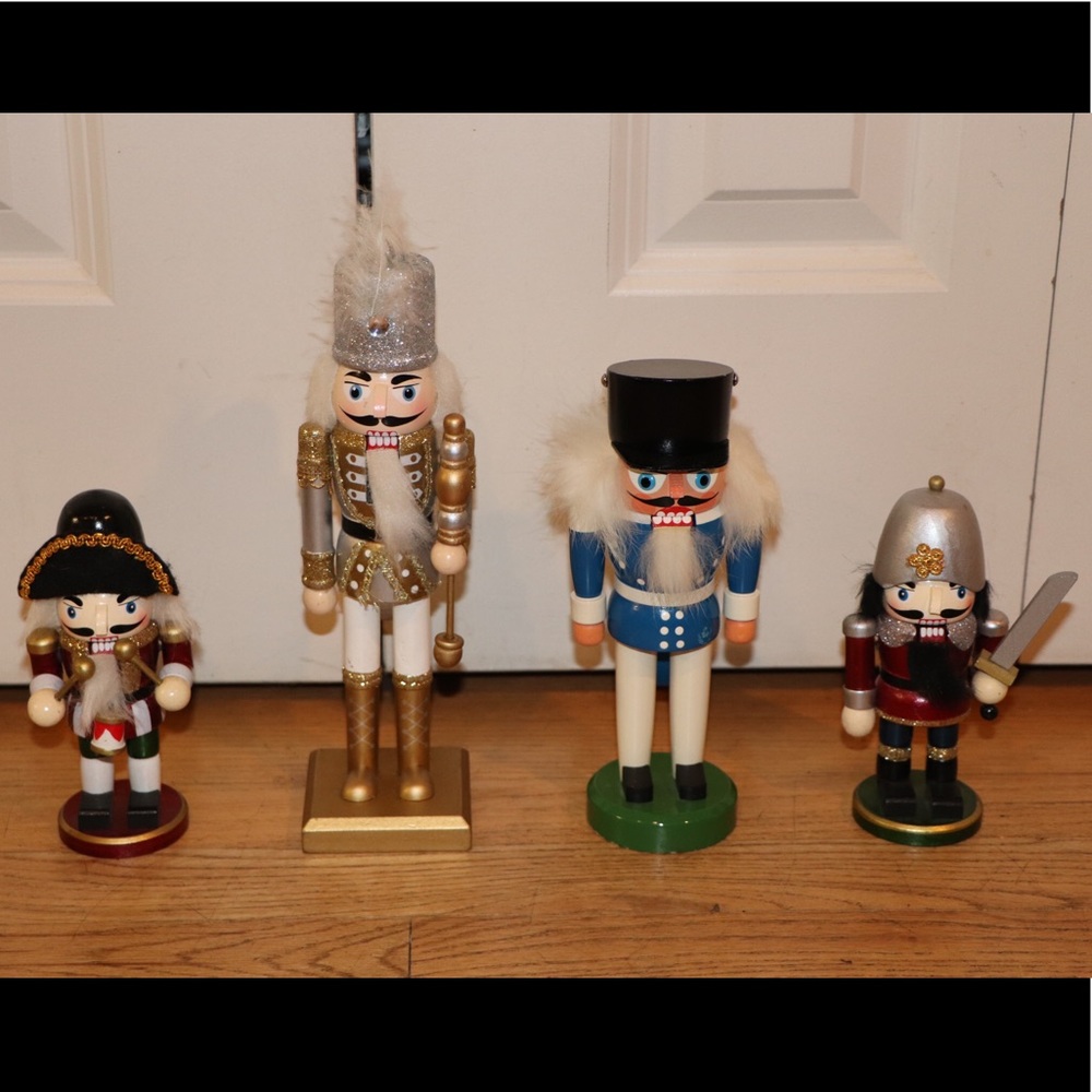 Mini Nutcrackers